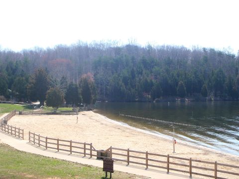 Lake Anna (7091193811) (2).jpg