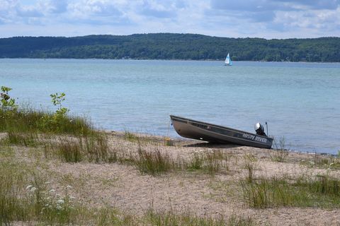 Beach Young State Park (9462588806).jpg