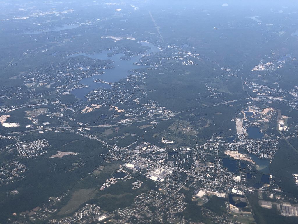 2022-09-09 17 19 17 UTC minus 4 Aerial view of Roxbury Township and Mount Arlington in Morris County, New Jersey, with Lake Hopatcong visible in the upper left.jpg