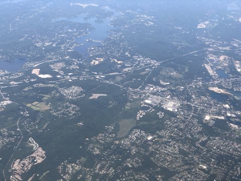 2022-09-09 17 19 30 UTC minus 4 Aerial view of Roxbury Township and Mount Arlington in Morris County, New Jersey, with Lake Hopatcong visible in the upper left.jpg