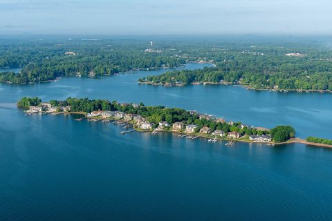 Governors-Island-Lake-Norman.jpg