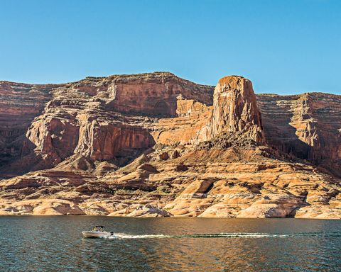Lake Powell, Utah (15699454286).jpg