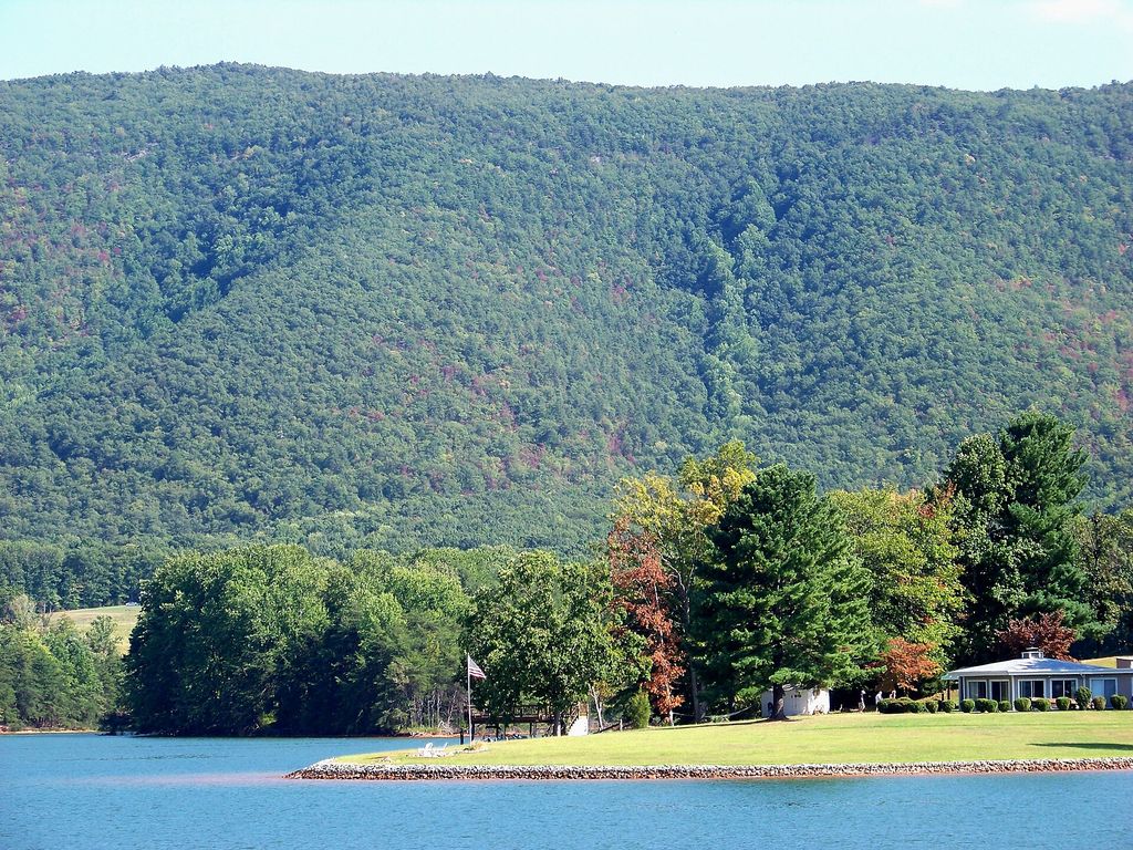 A Pleasant Point - panoramio.jpg