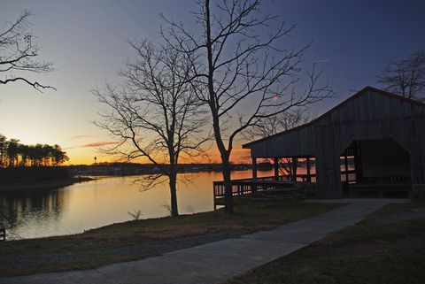Ampitheater Sunset (8264003735).jpg
